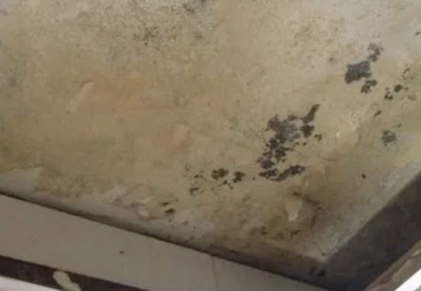 柳河阳台漏水维修公司分享下柳河卫生间渗水维修需要注意哪些问题。